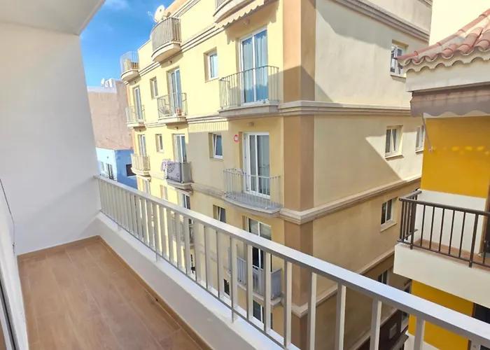 Dulce Cristianos Apartment *